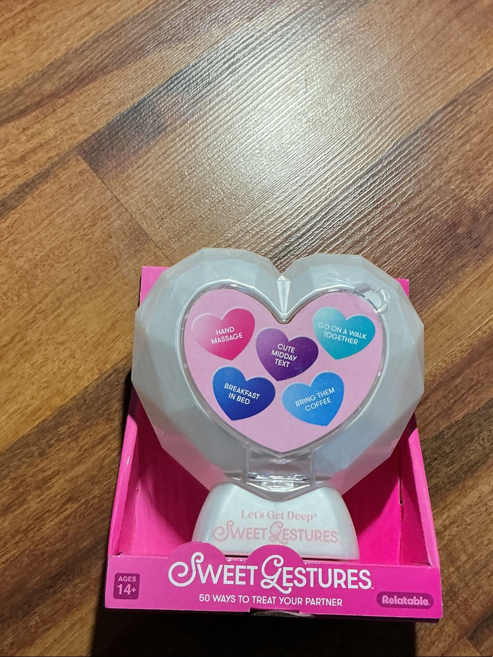 Heart-Shaped Reminder - Pink sweet gestures a romantic couples gift 50 ways nwt